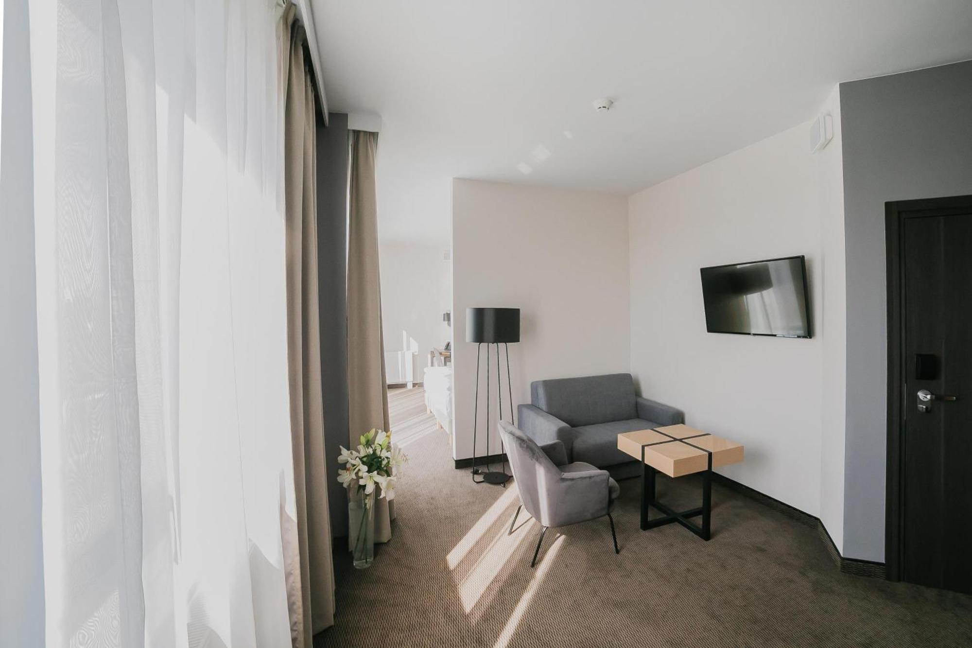Premium King Room,1743369862:JPEG