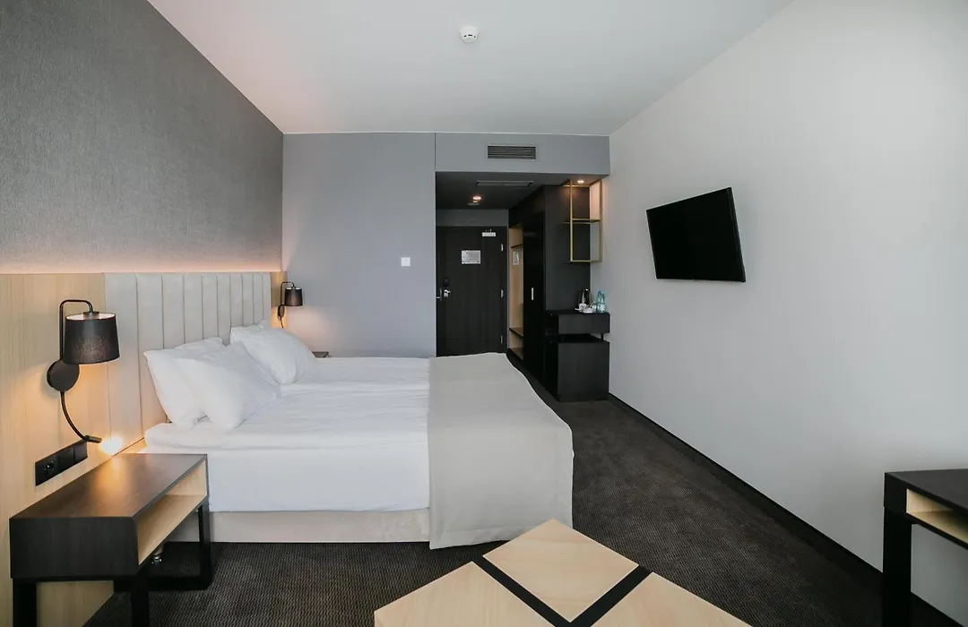 V Hotel Warsaw-1